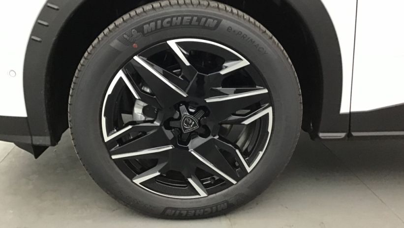 Aperçu du véhicule : 3008 Hybrid 145 e-DCS6 GT