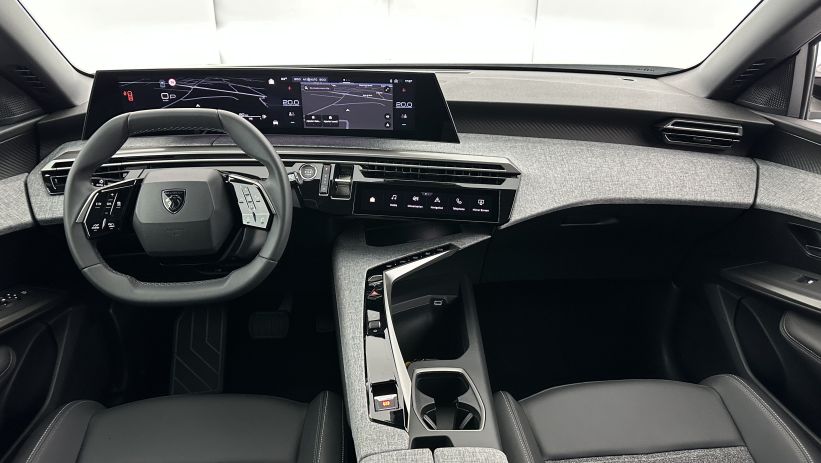Aperçu du véhicule : III 1.2 Hybrid 145ch Allure e-DCS6