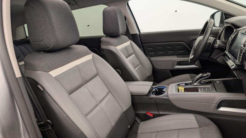 Aperçu du véhicule : Hybride Rechargeable 225 S S e-EAT8 Shine Pack