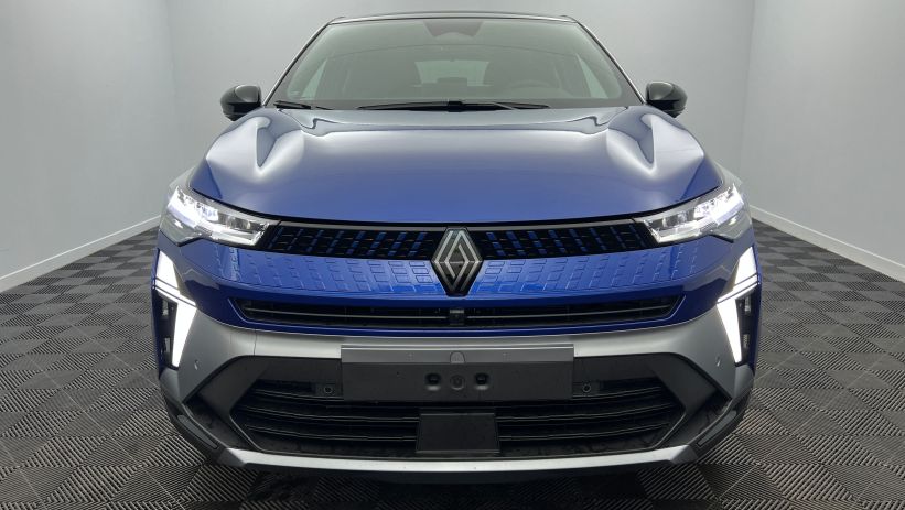 Aperçu du véhicule : E-Tech full hybrid 160 ch esprit Alpine Bleu Iron - Toit Noir Etoilé avec 2100€ d'équipements inclus