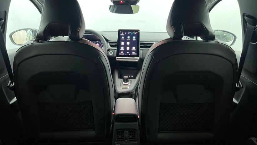 Aperçu du véhicule : E-Tech full hybrid 160 ch esprit Alpine Blanc Nacré avec 950€ d'équipements inclus