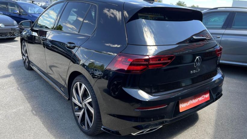 Aperçu du véhicule : R-LINE 2.0 TDI 150CV DSG 7  + LED MATRIX + JA 18 + NEUF 0KM