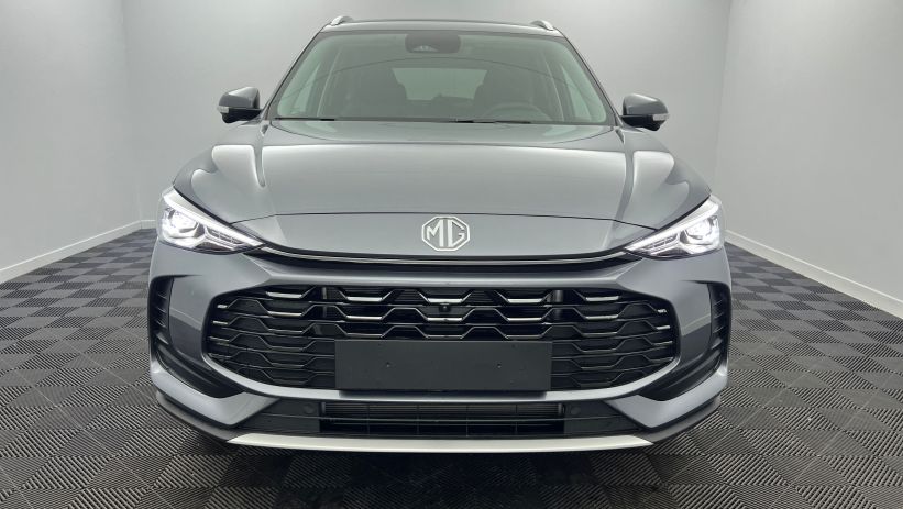 Aperçu du véhicule : 1.5 L Hybrid+ 197 ch Luxury Hampstead Grey avec 650€ d'équipements inclus
