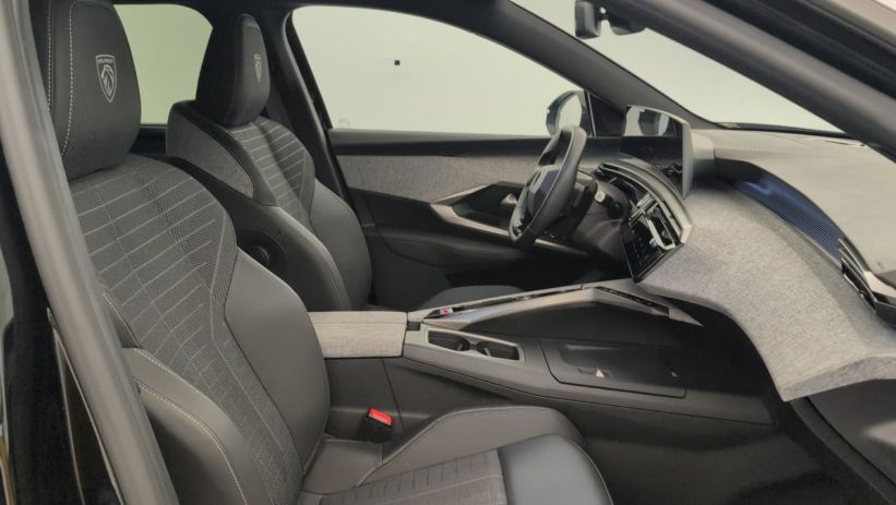 Aperçu du véhicule : HYBRID 145CH E-DCS6 GT