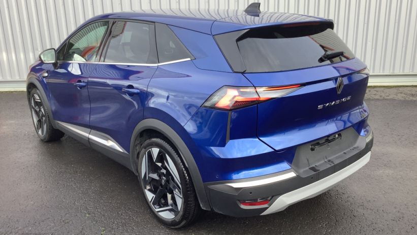 Aperçu du véhicule : SYMBIOZ E-Tech full hybrid 145 Iconic