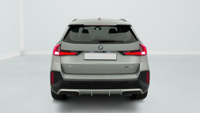 Aperçu du véhicule : SDRIVE 18D 150CH DKG7 M SPORT