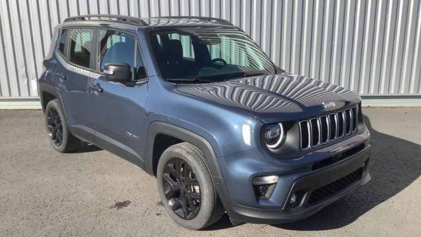 Aperçu du véhicule : RENEGADE 1.5 Turbo T4 130 ch BVR7 e-Hybrid Summit