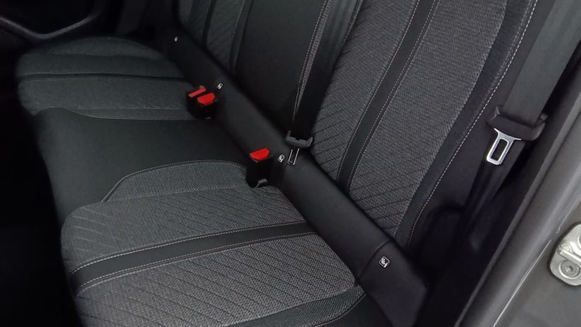 Aperçu du véhicule : 1.2 Hybrid 145ch Allure e-DCS6