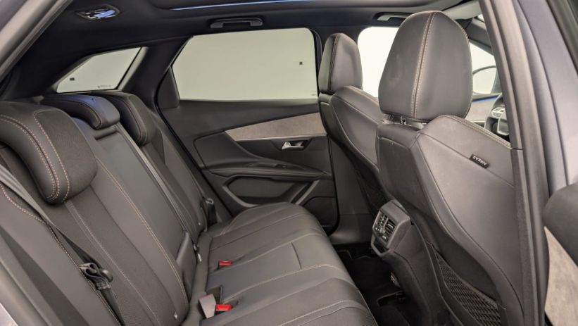 Aperçu du véhicule : Hybrid4 300 e-EAT8 GT