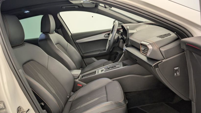 Aperçu du véhicule : 1.4 e-HYBRID 204 ch DSG6 V