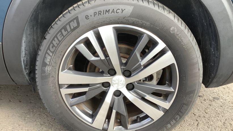 Aperçu du véhicule : 5008 BlueHDi 130ch S&S EAT8 Allure Pack