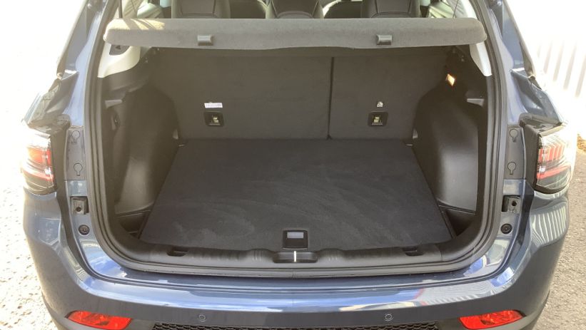 Aperçu du véhicule : COMPASS 1.5 Turbo T4 130 ch BVR7 e-Hybrid Altitude