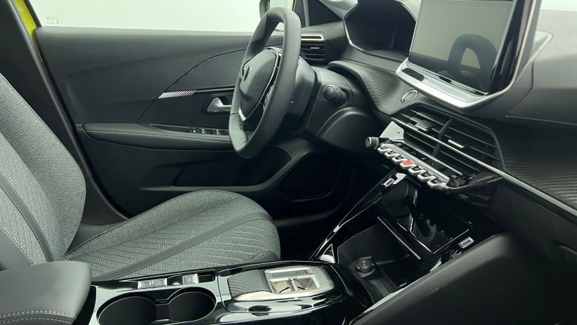 Aperçu du véhicule : Hybrid 145 e-DCS6 Allure Jaune Agueda avec 1620€ d'équipements inclus