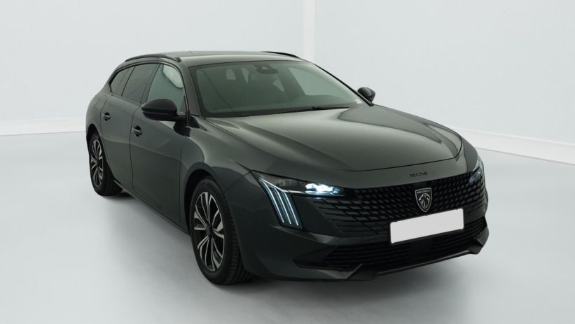 Aperçu du véhicule : Hybrid 225 e-EAT8 Allure