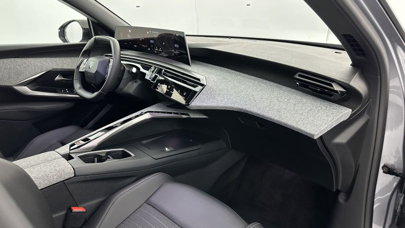 Aperçu du véhicule : 1.2 Hybrid 136ch Allure e-DCS6