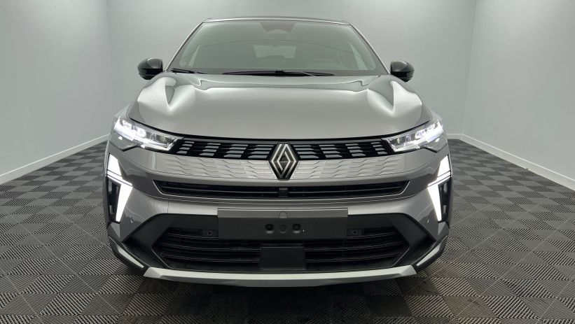 Aperçu du véhicule : E-Tech full hybrid 145 Iconic Gris Cassiopée avec 1000€ d'équipements inclus
