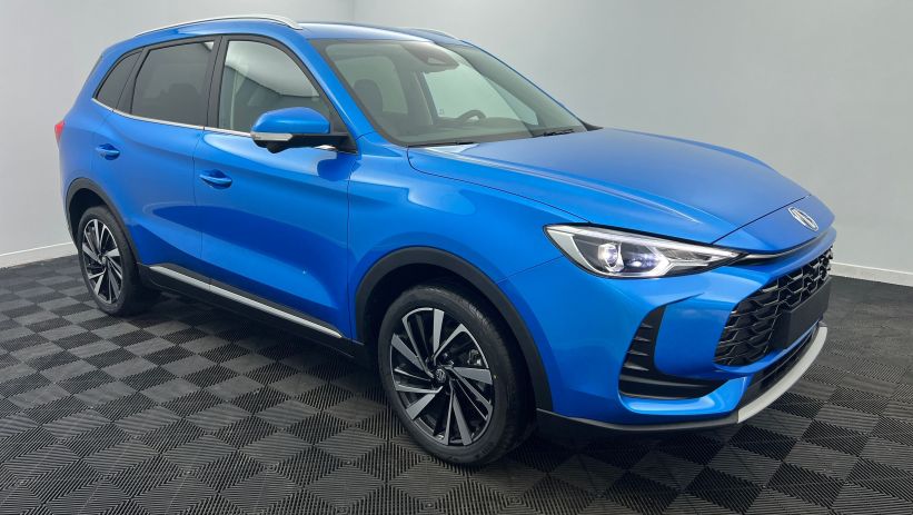 Aperçu du véhicule : 1.5 L Hybrid+ 197 ch Luxury Como Blue avec 650€ d'équipements inclus
