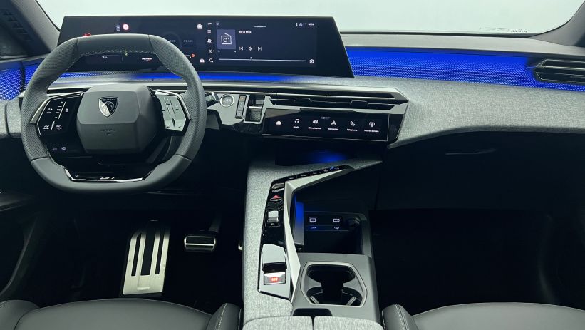 Aperçu du véhicule : Nouveau Hybrid 145 e-DCS6 GT Gris Artense avec 5350€ d'équipements inclus