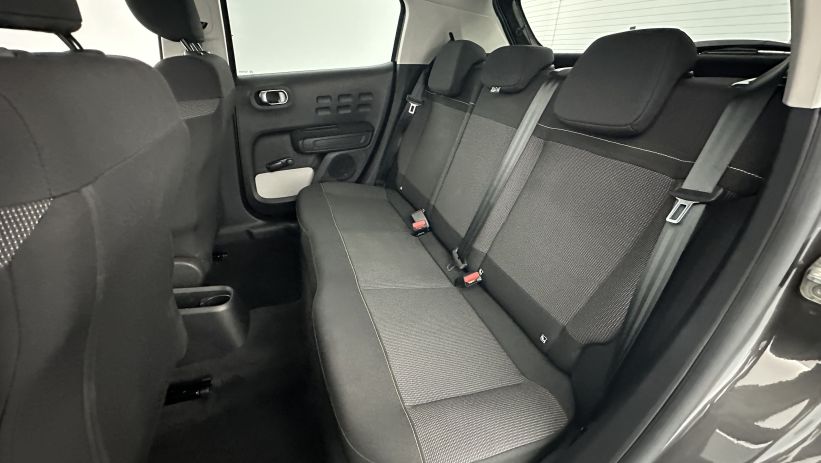 Aperçu du véhicule : III 1.2 PureTech 110ch Shine