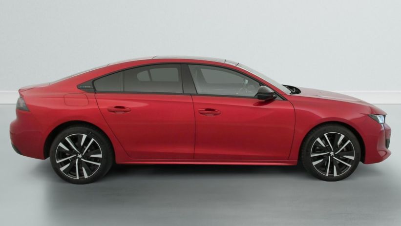 Aperçu du véhicule : Hybrid 225 e-EAT8 GT