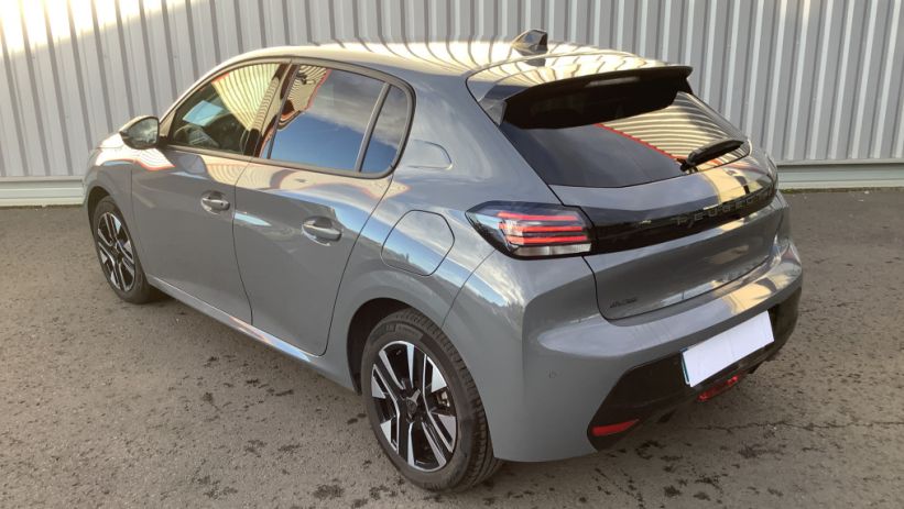 Aperçu du véhicule : 208 100 S&S BVM6 Allure