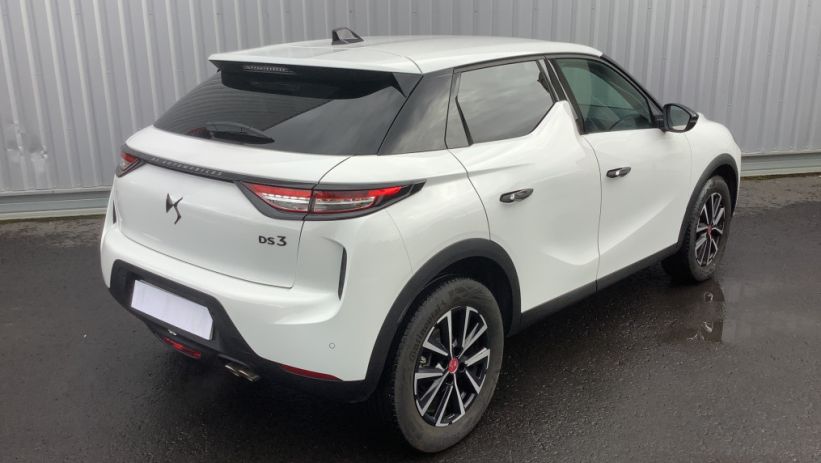 Aperçu du véhicule : DS 3 PureTech 130 EAT8 Performance Line