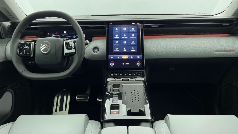 Aperçu du véhicule : Nouveau Hybrid 145 e-DCS6 Max Rouge Rubis avec 1600€ d'équipements inclus