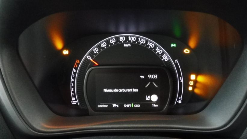 Aperçu du véhicule : 1.0 VVT-I 72CH TEAM PLAYER
