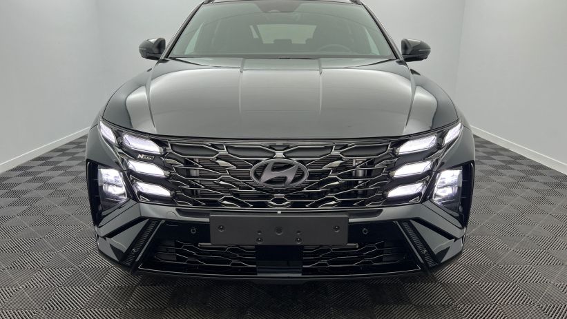 Aperçu du véhicule : 1.6 T-GDI 239 Hybrid BVA6 N Line Executive Abyss Black avec 1160€ d'équipements inclus