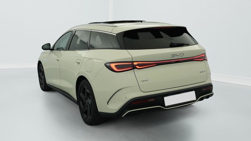Aperçu du véhicule : 1.5l DM-i 156 kW PHEV Comfort