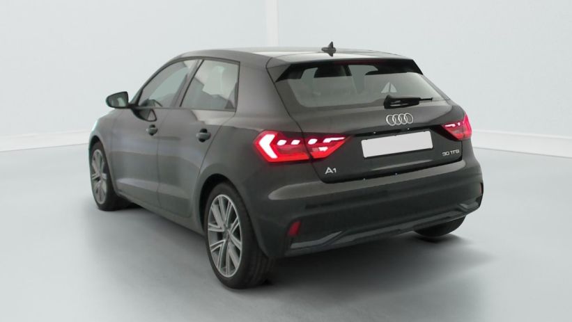 Aperçu du véhicule : 30 TFSI 110 ch S tronic 7 Advanced