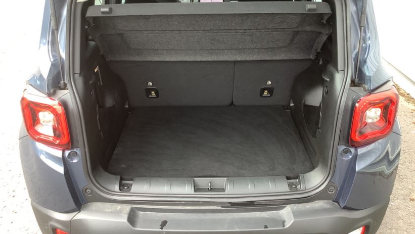 Aperçu du véhicule : RENEGADE 1.5 Turbo T4 130 ch BVR7 e-Hybrid Summit