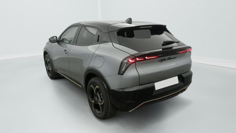 Aperçu du véhicule : 1.2 Ibrida 145 ch eDCT6 Intensa