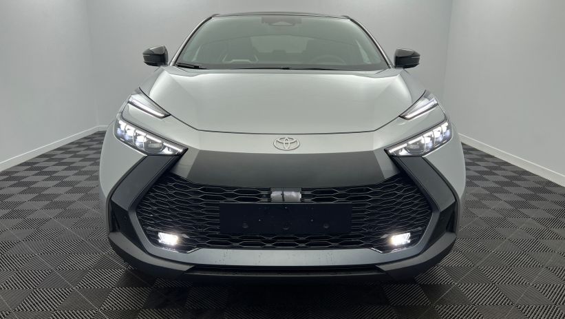 Aperçu du véhicule : Hybride Rechargeable 225 Collection Premiere Gris Minéral - Toit et arrière Noir