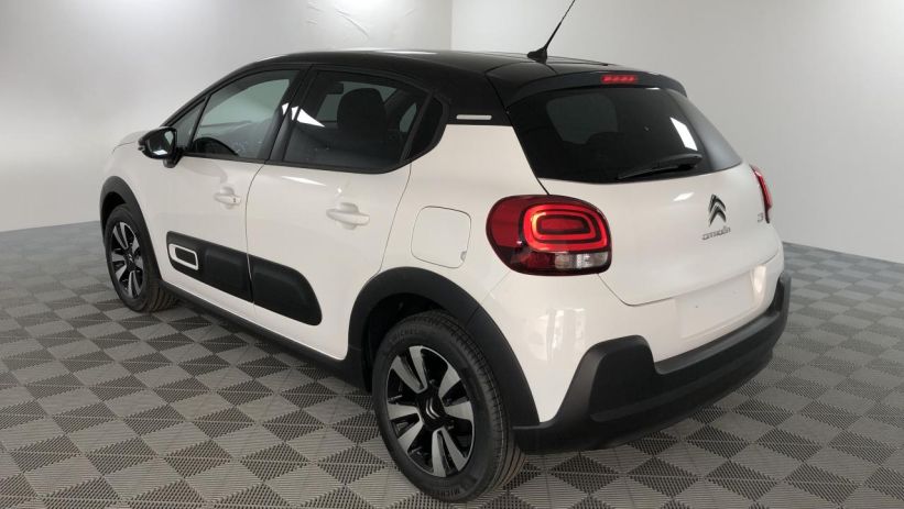 Aperçu du véhicule : SHINE 83CV + CAMéRA DE RECUL 