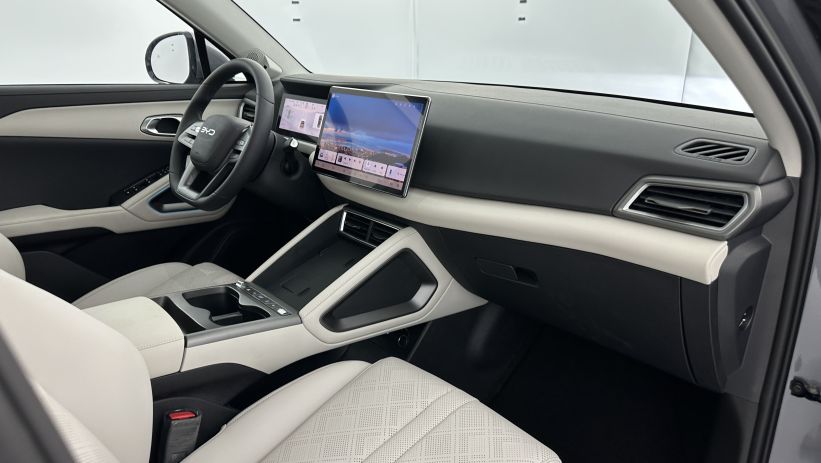 Aperçu du véhicule : 1.5 DM-i PHEV 212ch Boost