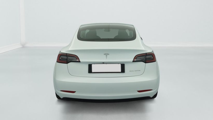 Aperçu du véhicule : GRANDE AUTONOMIE AWD