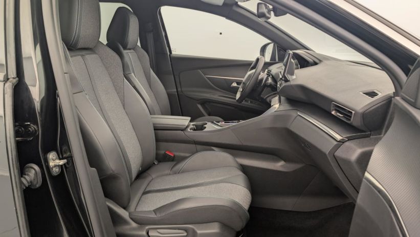 Aperçu du véhicule : Hybrid 180 e-EAT8 Allure Pack