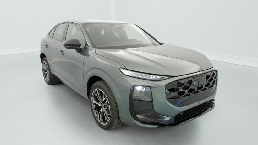 Aperçu du véhicule : E-HYBRID 272 CH S TRONIC 6 S LINE