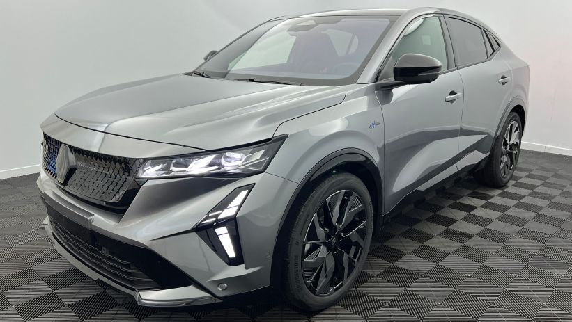 Aperçu du véhicule : E-Tech full hybrid 200 esprit Alpine Gris schiste - Toit Noir Etoilé avec 3150€ d'équipements inclus