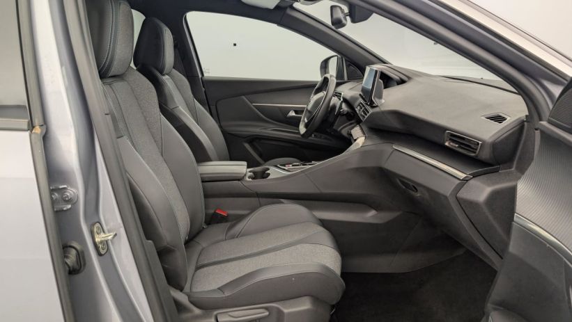 Aperçu du véhicule : Hybrid 180 e-EAT8 Allure Pack