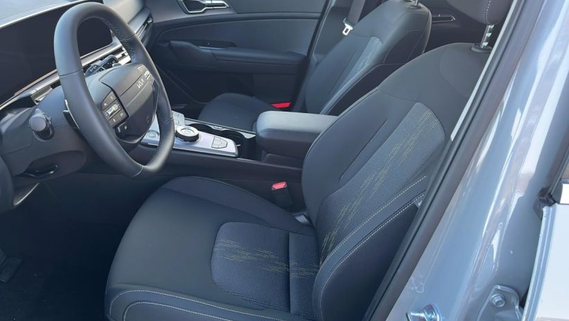 Aperçu du véhicule : HYBRIDE 239 CH BVA6 ACTIVE