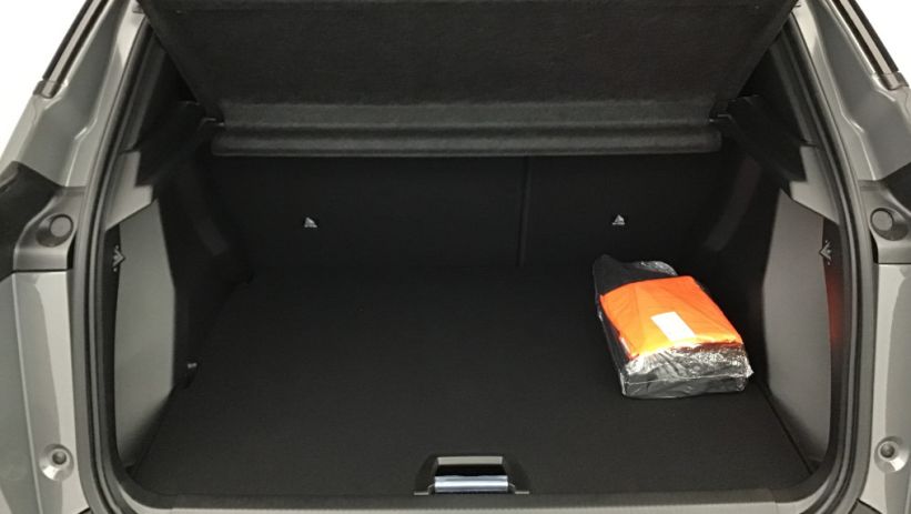 Aperçu du véhicule : 2008 Hybrid 145 e-DCS6 GT