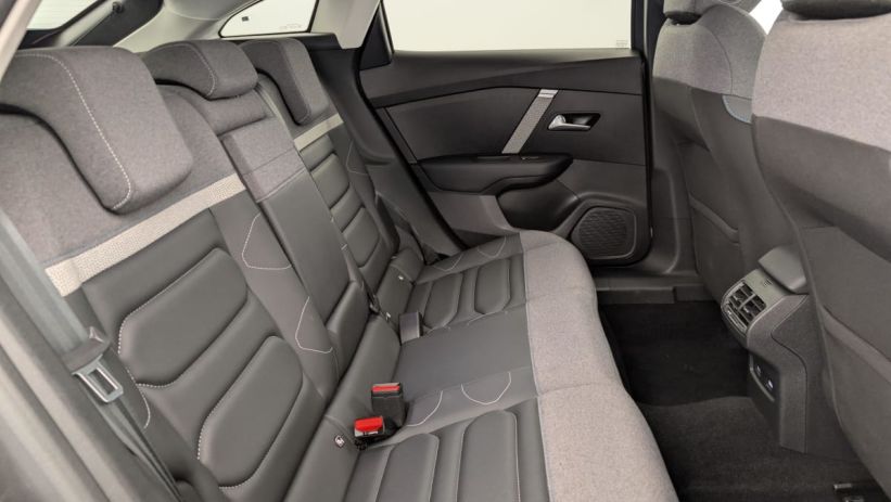 Aperçu du véhicule : PureTech 130 EAT8 Max