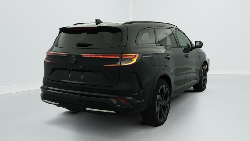 Aperçu du véhicule : E-TECH FULL HYBRID 200 GSR2 ESPRIT ALPINE