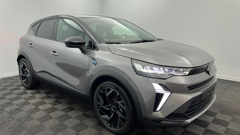 Aperçu du véhicule : E-Tech full hybrid 160 ch esprit Alpine Gris Cassiopée - Toit Noir Etoilé avec 1350€ d'équipements inclus