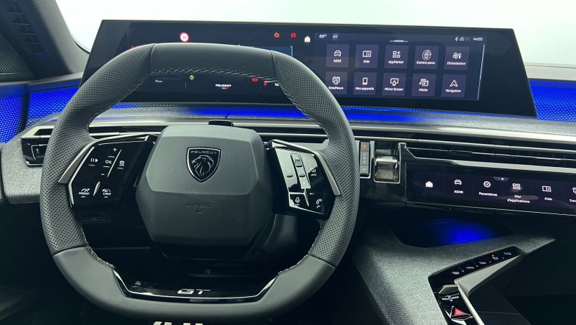 Aperçu du véhicule : Hybrid 145 e-DCS6 GT Exclusive Noir Perla Nera avec 2450€ d'équipements inclus