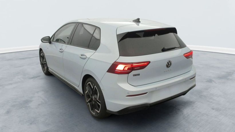 Aperçu du véhicule : 2.0 TDI 150 DSG7 R-LINE