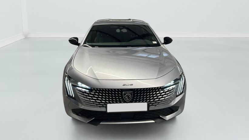 Aperçu du véhicule : Hybrid 225 e-EAT8 Allure