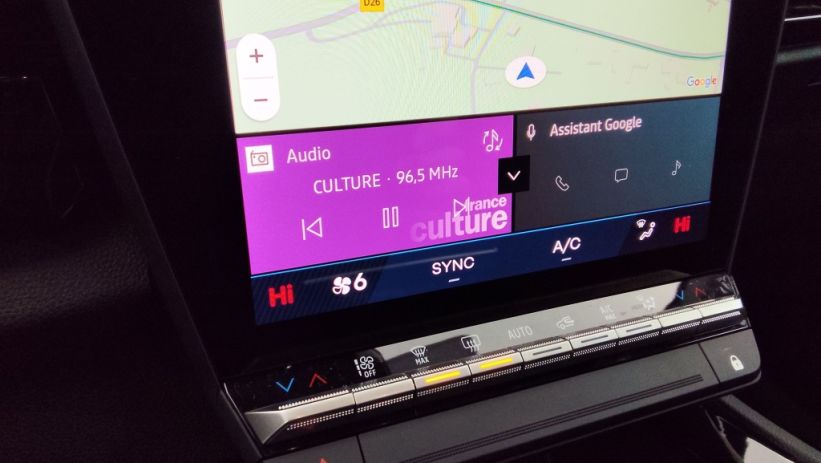 Aperçu du véhicule : 1.2 E-TECH FULL HYBRID 200CH ESPRIT ALPINE 7 PLACES - 24